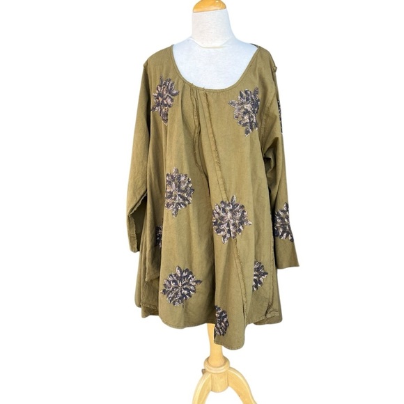 Krista Larson Billowy Sequined Shirt Artsy Art-To-Wear Lagenlook Army Green OSFM - Picture 1 of 13
